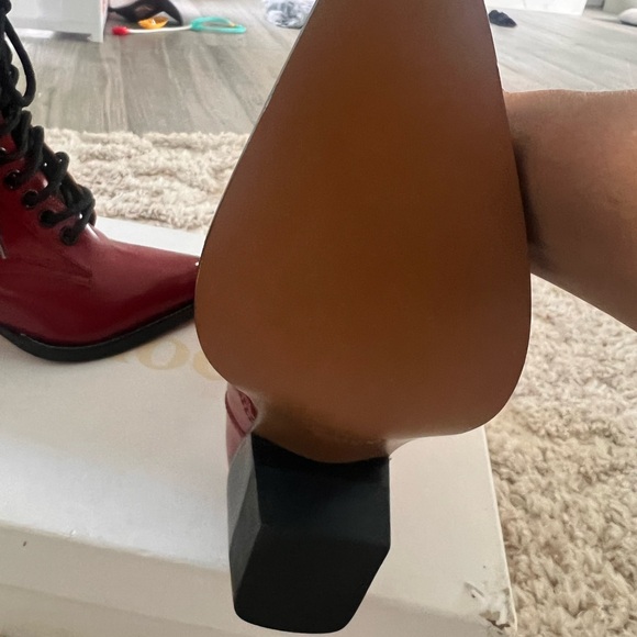 CHLOE Rylee Red Patent Leather Pointed Cuban Heel Lace Up Ankle Boots 37 - Picture 4 of 7